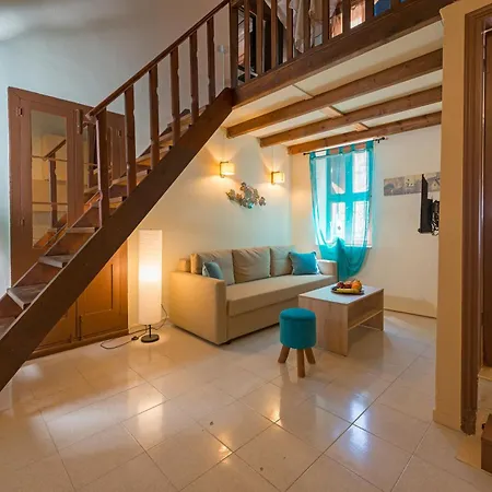 The Old Town Neighbourhood